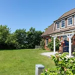 Hus-pellworm-3-ferienwohnung-meeresbrise Appartamento