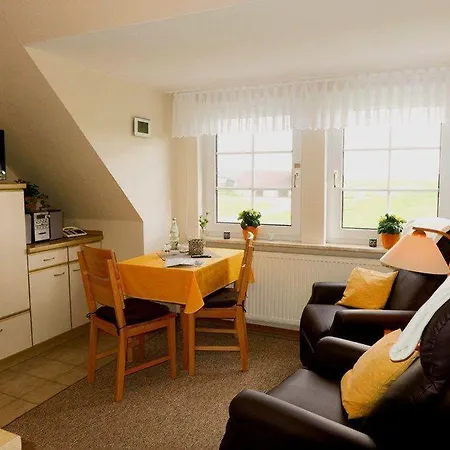 Апартаменты Hus-pellworm-3-ferienwohnung-meeresbrise *