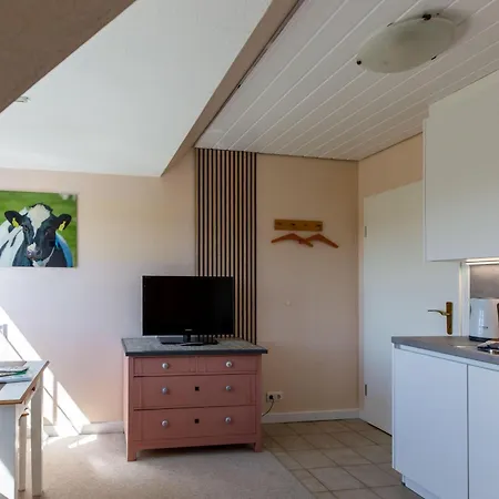 Hus-pellworm-3-ferienwohnung-meeresbrise * Pellworm