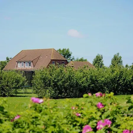 Hus-pellworm-3-ferienwohnung-meeresbrise Apartament