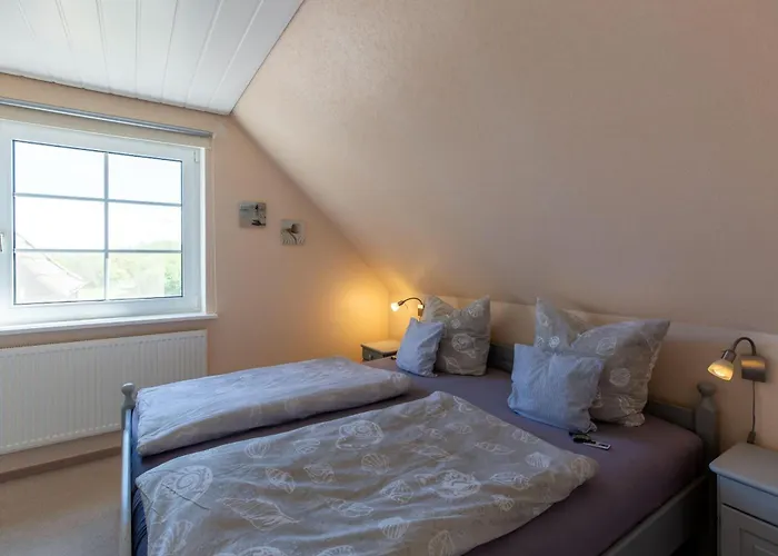 Hus-pellworm-3-ferienwohnung-meeresbrise * Pellworm