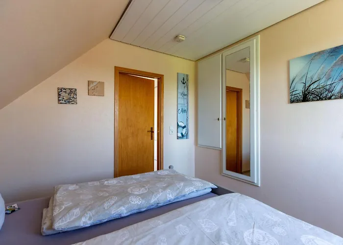 Hus-pellworm-3-ferienwohnung-meeresbrise Appartement
