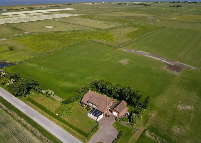 Hus-pellworm-3-ferienwohnung-meeresbrise * Pellworm